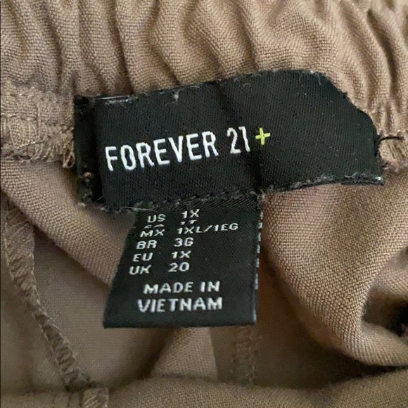 Pants - Picture 3 of 4